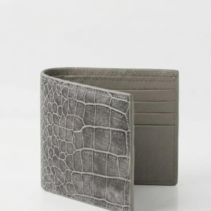 Personalized Alligator Leather Classic Bifold Wallet – Grey Croc Embossed
