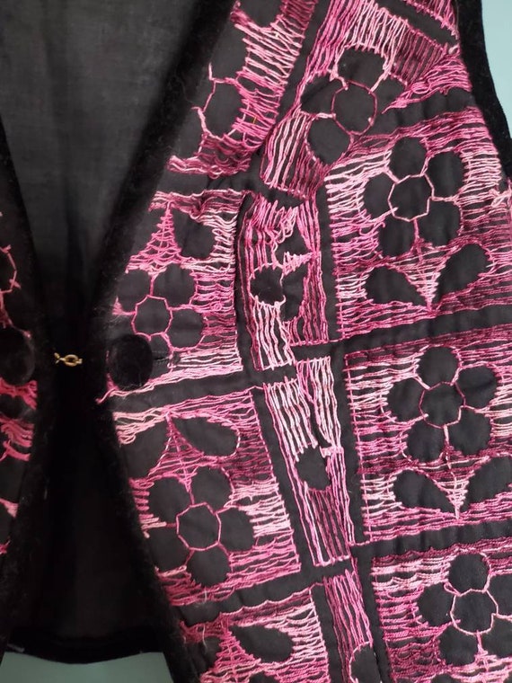 Vintage 1960s New Dimension pink and black velvet… - image 3