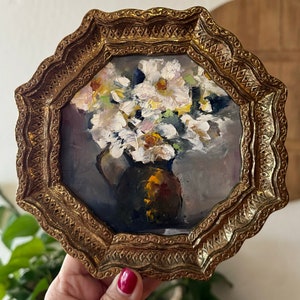Art Original Oil Painting Cut Daisies Antique Inspired Resin Frame 6.5 Round image 1