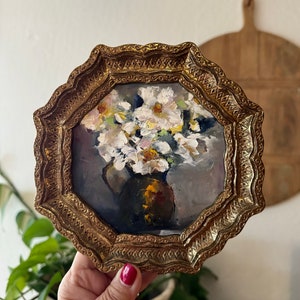 Art Original Oil Painting Cut Daisies Antique Inspired Resin Frame 6.5 Round image 2