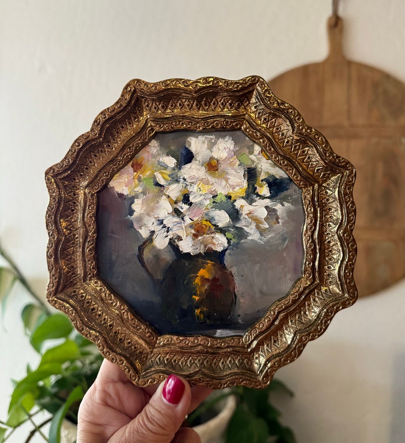 Art Original Oil Painting Cut Daisies Antique Inspired Resin Frame 6.5 Round image 2