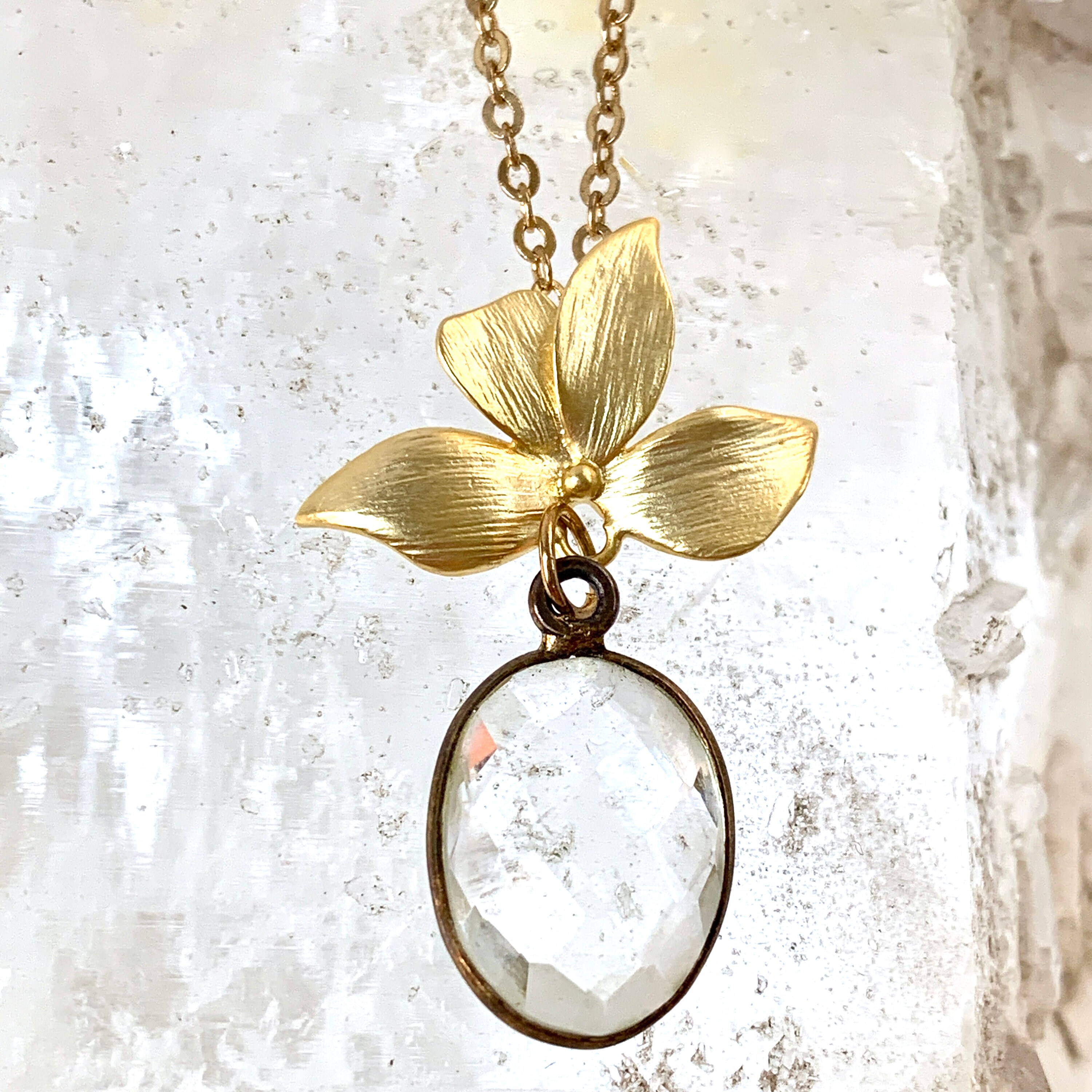 Chalcedony Gemstone Necklace with Leaf design in Aqua Blue, Turquoise, Smoky Topaz or White Topaz / Dainty Necklace with Leaf Charm Detail
