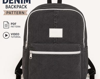 Puede incluir: Una mochila de mezclilla gris oscuro con ribetes blancos, un bolsillo frontal con cremallera y una etiqueta rectangular blanca en blanco en la parte delantera. El texto dice: UPCYCLED DENIM BACKPACK PATTERN, PDF PATTERN y VIDEO TUTORIAL.