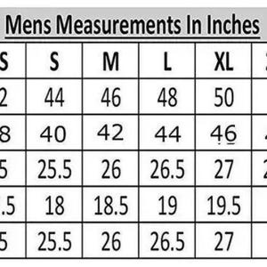 K&ouml;nnte beinhalten: Rustikales Holzschild mit dem Text "Welcome to our porch" in wei&szlig;er Schrift. Das Schild hat eine verwitterte Oberfl&auml;che und ein schlichtes, einladendes Design, perfekt f&uuml;r die Au&szlig;endekoration.