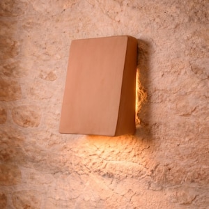 Aplique de pared minimalista de terracota, lámpara de pared de cerámica hecha a mano, aplique rectangular moderno, luz de arcilla hacia arriba y hacia abajo, lámpara de pared Japandi