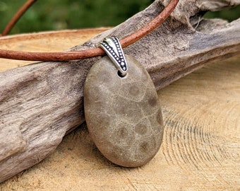 Petoskey Necklace, Petoskey Stone Pendant, Lake Michigan Jewelry, Beach Jewelry, Fossil Jewelry, Petoskey Stone Jewelry, Rustic Jewelry,