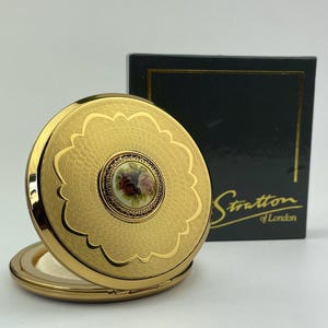 Vintage Stratton Powder Compact – New Old Stock (NOS) – Original Box – Early 1990s