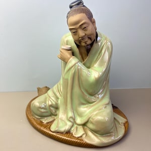 Vintage Japanese Kneeling MudMan Tea Ceremony Figurine – 7 Inch Pale Green Robe Ceramic