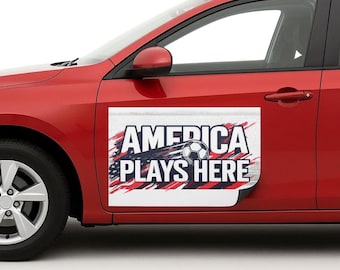 “America Plays Here” Automagnet von ST | Fussballweltmeister 2019 Magnetbögen mit selbstklebender Rückseite | 10"x20" USA - Fußball Sticker 2 Tlg