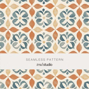 Op de afbeelding: Naadloos patroonontwerp met een herhalend bloemen- en geometrisch motief. Het ontwerp bevat blauwe, oranje en beige aquarelelementen. De tekst "SEAMLESS PATTERN" en "tmd studio" worden weergegeven.