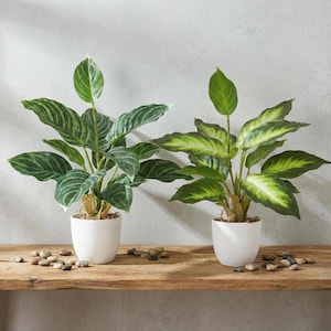 Piante artificiali in vaso da 40 cm, verde finto in vasi bianchi per la decorazione della casa.