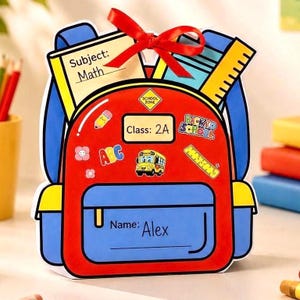 Caja de regalo con forma de mochila, imprimible y descarga instantánea, personalizada con nombre, clase y asignatura, ideal para el regreso a clases o el primer día de colegio.