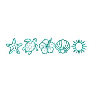 Op de afbeelding: Een reeks turquoise geborduurde ontwerpen met strandthema. De ontwerpen omvatten een zeester, een schildpad, een hibiscusbloem, een zeeschelp en een zon. Perfect voor zomerse knutselprojecten.