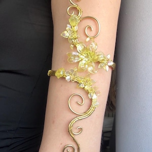 Armcuff wire bracelet