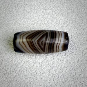 Tibetan Natural Thousand-Layer Buddha Eye Agate Bead | Pyramid Eye - Century-Old Material