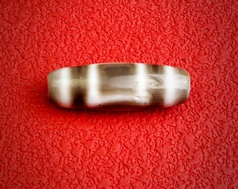 Vintage-style weathered dzi bead, natural agate, Tibetan style, handcrafted in Taiwan, for protection and protection.