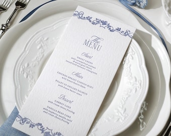 Karta menu weselnego w kolorze Dusty Blue Rococo Letterpress, papeteria na przyjęcie kwiatowe