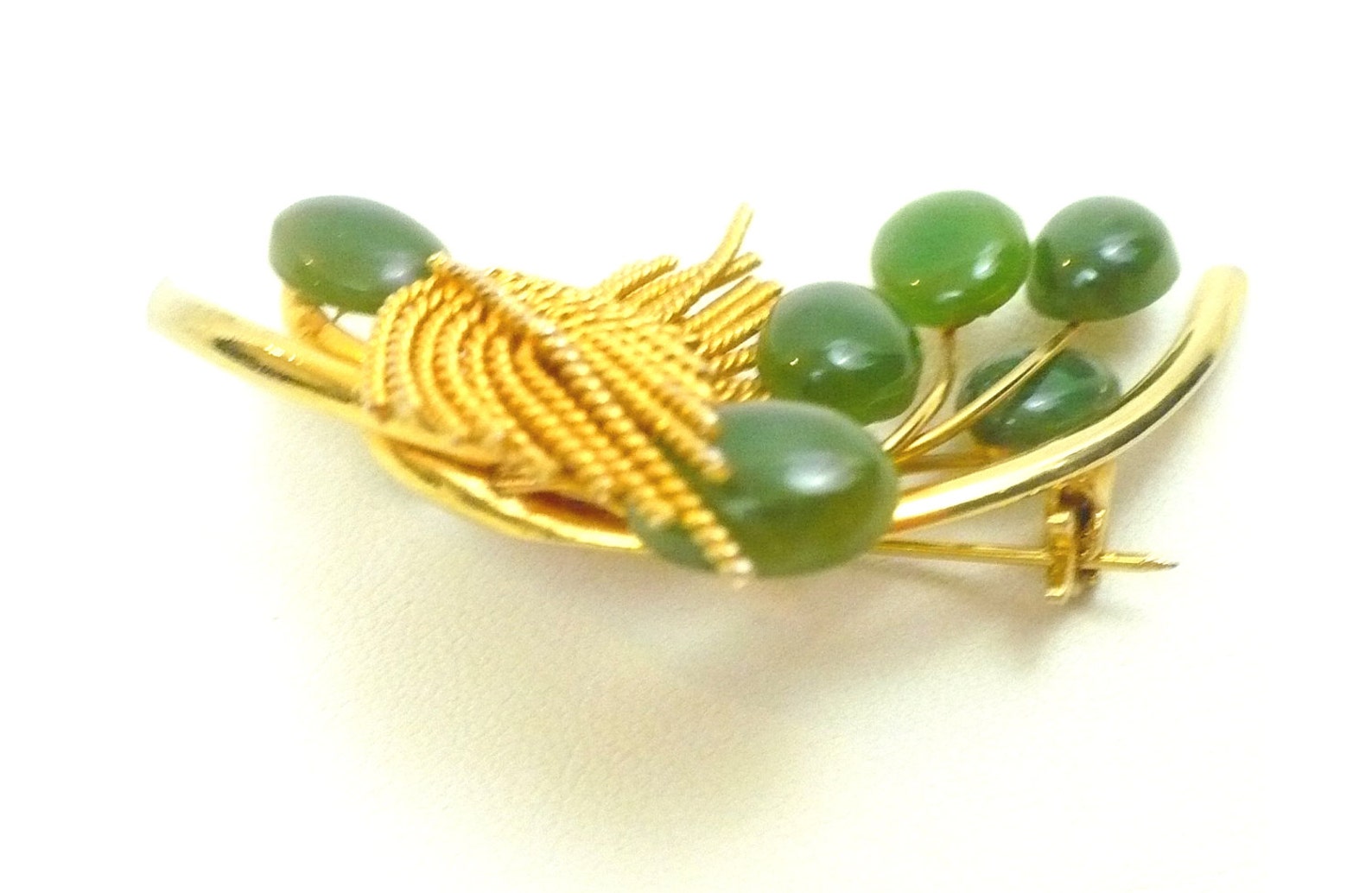 Vintage Genuine Jade & Gold Brooch Green Jade Flowers Gold Etsy