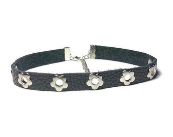 Flower Eyelet Studded Black Choker Necklace, Leather Choker, Rocker Necklace, Choker Necklace, Thin Leather Choker, Thin Black Choker