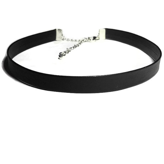 Thin Black Faux Leather Choker: Punk Gothic Collar