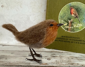Needle Felted Robin Bird – Handmade Miniature Bird Collectible, Soft Sculpted Wool Art Animal