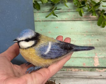 Needle Felted Blue Tit – Handmade Miniature Bird Collectible, Soft Sculpted Wool Art Animal