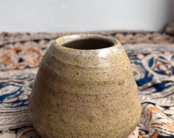 手作りの陶器鉢 | 手びねりの陶器 | ニュートラルなインテリア | ペン立て |