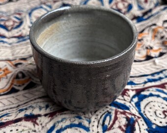 フラットホワイトマグカップ｜手作りの陶器カップ｜テラコッタコーヒーカップ｜手作りの陶器