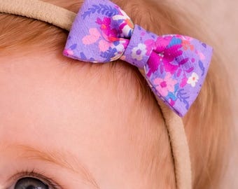 Diadema con lazo floral para bebé / Diadema de nailon suave para recién nacidos y bebés