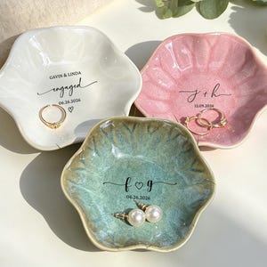 Plato de cerámica personalizado para anillos de boda, regalo de compromiso personalizado, soporte para anillos, regalo de boda