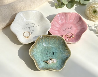 Plato de cerámica personalizado para anillos, regalo de compromiso personalizado, joyero para damas de honor