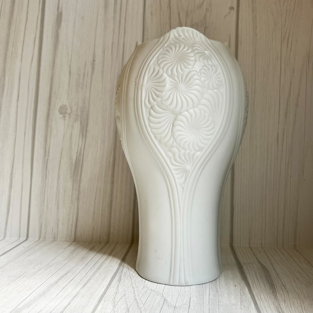 Vintage KAISER W Germany White Porcelain Vase Etsy