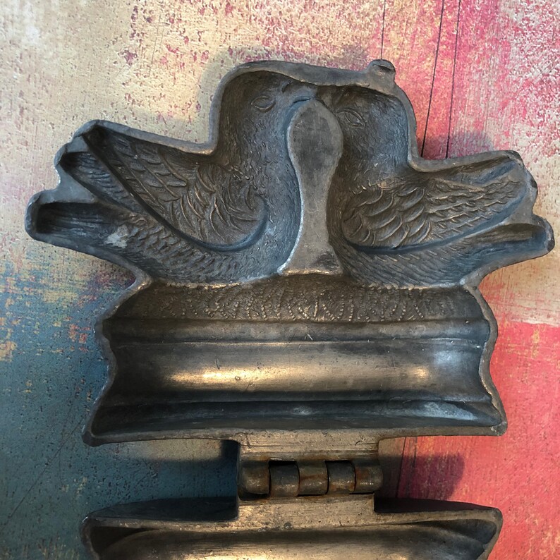 Vintage Valentine Love Birds Ice Cream Butter Chocolate Mold