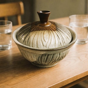 Robert Maxwell covered casserole No. 551 by Pottery Craft of Compton, Calfornia.