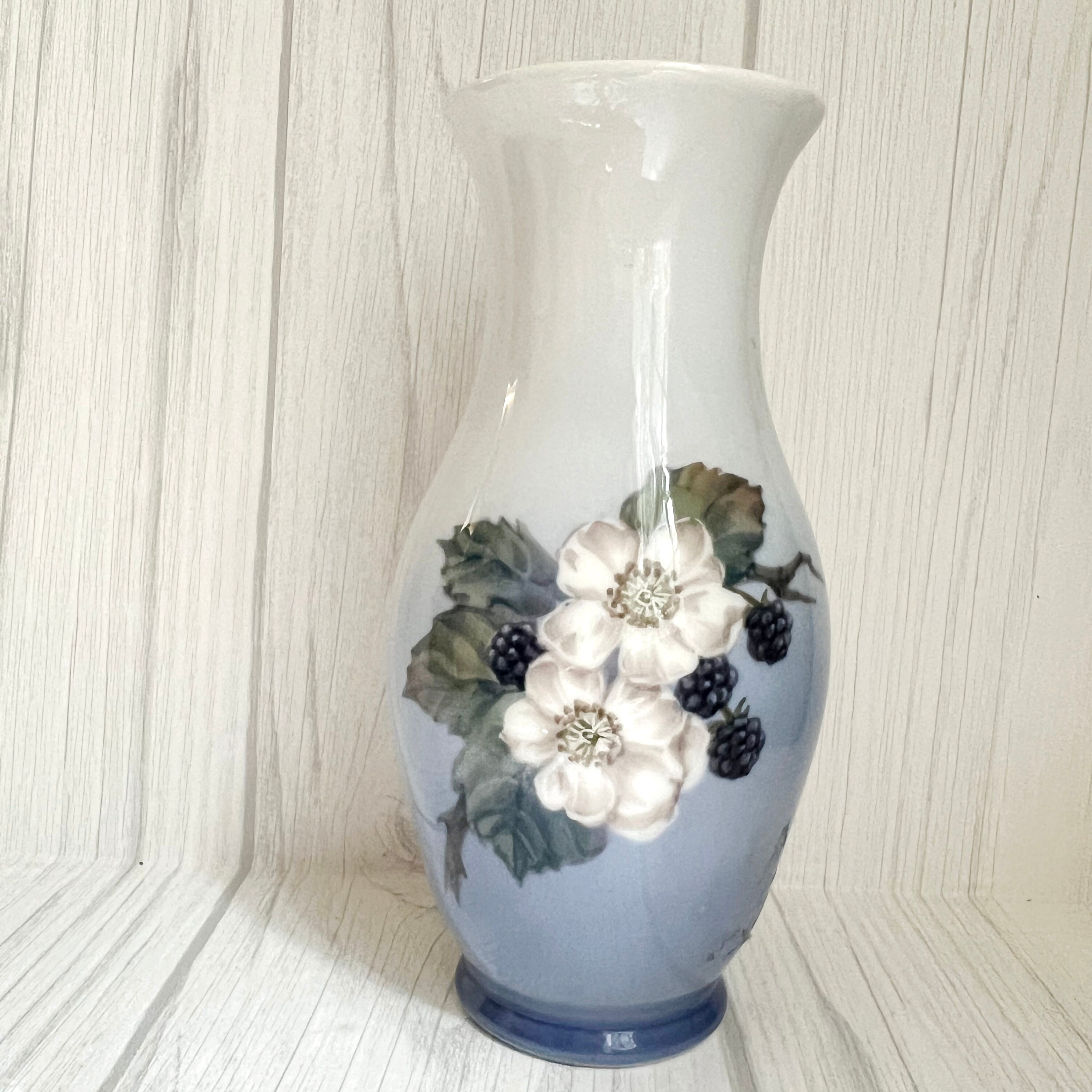 美品レア】RoyalCopenhagen BlackBerry 花びん｜食器