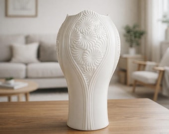 Vintage KAISER W Germany White Porcelain Vase
