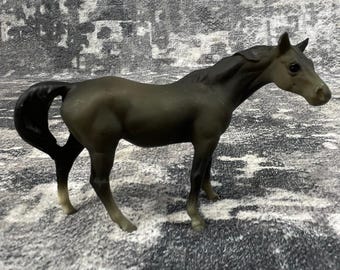 Vtg Breyer Stablemate Smokey Thoroughbred Horse Matte Grey  1:32 Westerncore