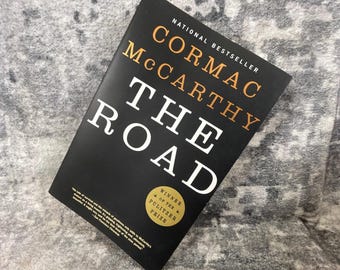 The Road Cormac McCarthy Paperback Pulitzer Prize Winner Vintage International