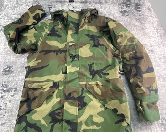 ECWCS Mens Medium Regular Woodland Camo Parka Cold Weather Hooded Jacket
