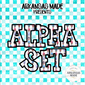 Può includere: Una grafica digitale con il testo ARKANSAS MADE PRESENTS ALPHA SET in nero, riempito con un motivo ripetitivo di coni gelato colorati. Lo sfondo è un motivo a scacchi turchese e bianco brillante con un logo circolare.