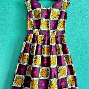 1950s Floral Patchwork Dress Vintage – Bold Novelty Print Cotton Dress – Retro Statement Dress M