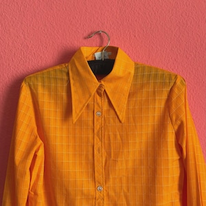 1970s Orange Windowpane Shirt Vintage – Retro Check Blouse – Cotton Blend Long Sleeve Top S