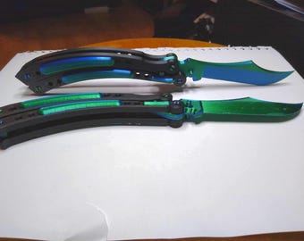 Réplica de cuchillo mariposa estilo CSGO impresa en 3D