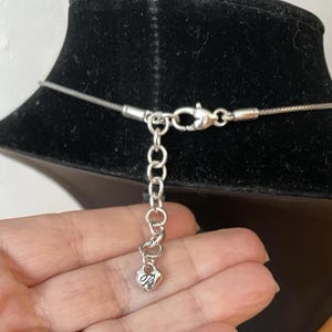 Collar grande contemporáneo de filigrana con corazón de Brighton en tono plateado, ajustable de 16 a 18 pulgadas imagen 5