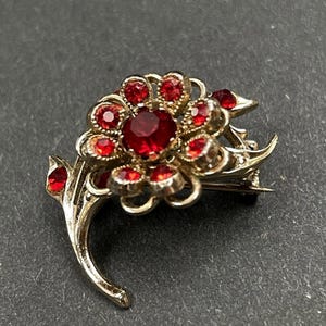 Vintage CORO Layered Red Rhinestone Brooch Floral Bouquet Gold Tone