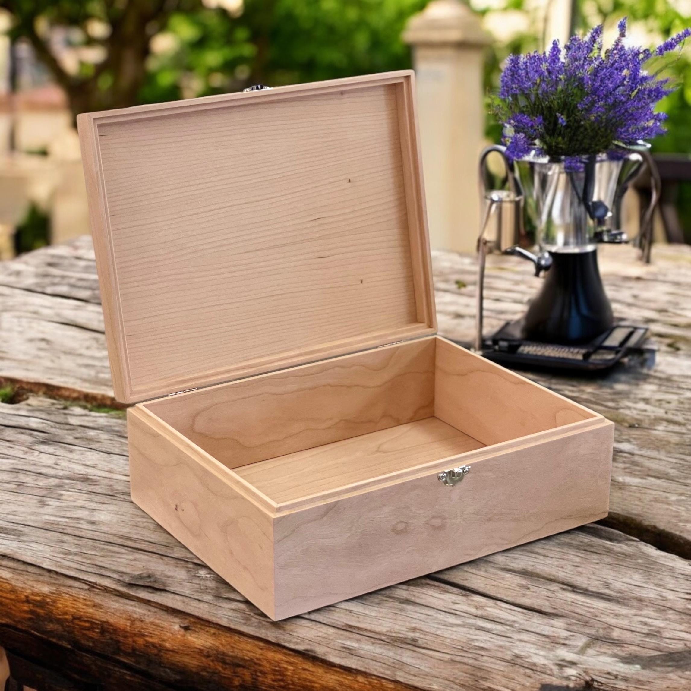 Scatola In Legno Personalizzata Con Nome E Data - 38x28x15 Cm, Incisa, Portagioielli O Scatola Dei Ricordi