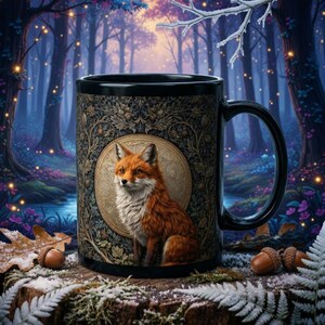 Tasse à café gothique art renard, design boisé orné