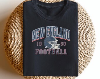 New England Football Vintage Shirt, Retro College Style Tee, Classic Football Graphic T Shirt, Unisex Sports Aesthetic,