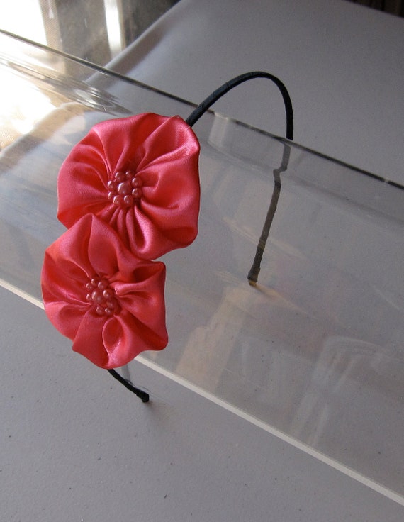 Fuchsia Pink Satin Beaded Flower Black Headband, for  display picture 3