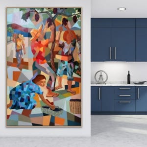 Pode incluir: Pintura emoldurada que retrata uma cena de colheita de uvas. Figuras com roupas coloridas colhem uvas de uma árvore, enquanto outras as recolhem em cestos. A obra de arte apresenta um estilo geométrico com uma paleta de cores quentes.